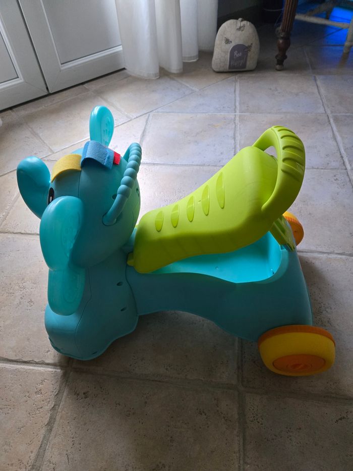Porteur pousseur éléphant bleu - photo numéro 2