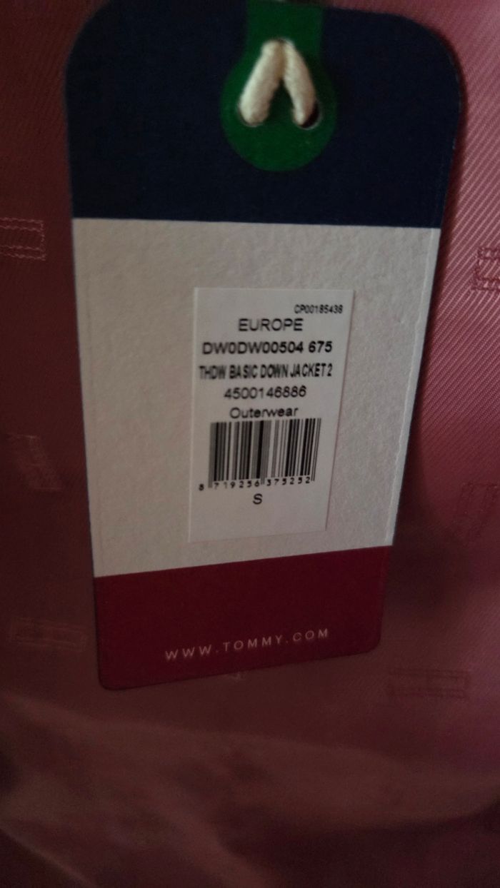 Doudoune manteau rose tommy hilfiger capuche fausse fourrure manches longues fermeture eclaire - photo numéro 10