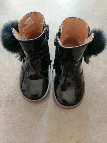 Bottines en cuir vernies bleues marines avec pompons Bana&co taille 21