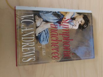 Livre La Famille Logan Tome 3