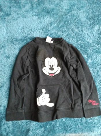 Pull Mickey Mouse Disney noir 6ans