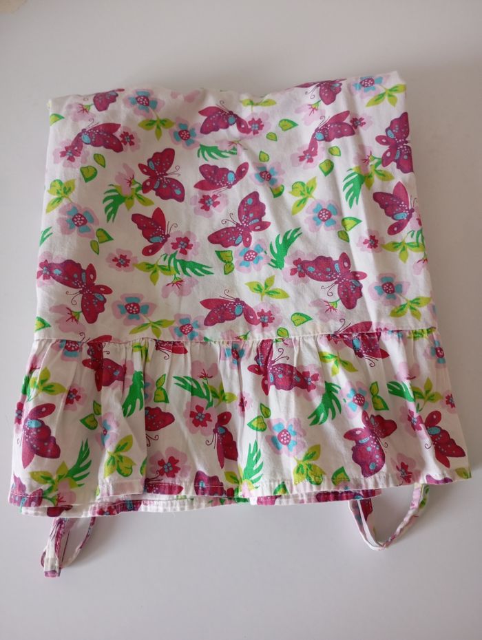 Robe d'été,6! ans ,blanche et imprimé multicouleus  papillons , Tout simplement. Très bon état - photo numéro 8