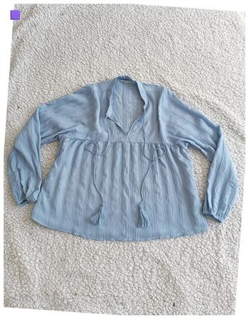 Chemisier bleu clair à manches longues – style bohème, romantique, casual