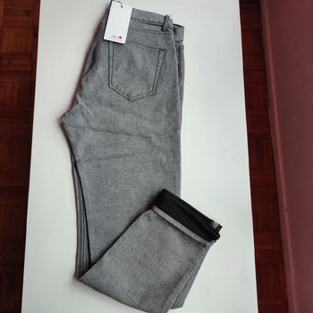 Jean unisexe taille L, Les expatriés