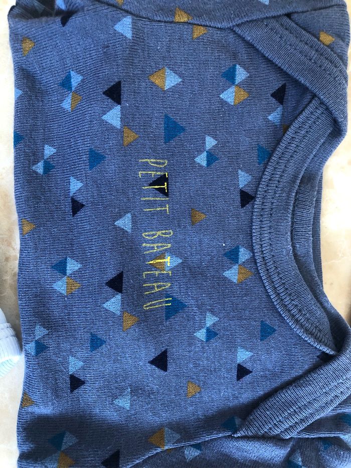 Lot bodies manches longues 3 mois Petit Bateau - photo numéro 4