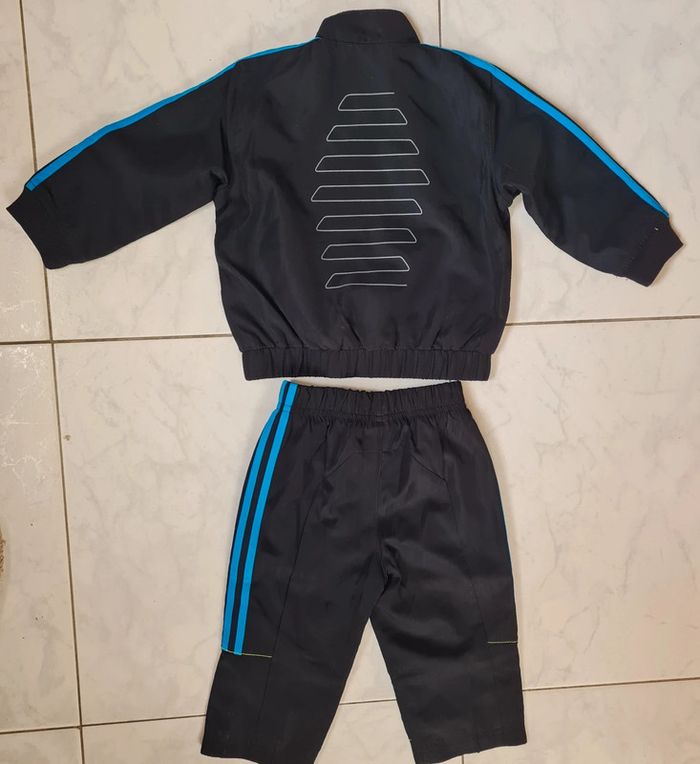 Ensemble survêtement Adidas noir et bleu - Taille 12 Mois - photo numéro 2