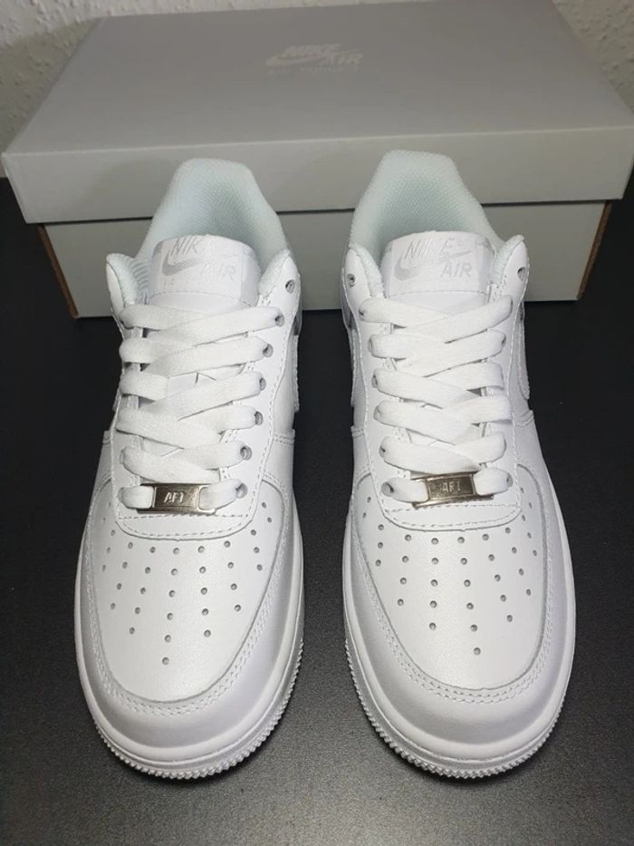 Nike Air Force 1 Low '07 White 44 - photo numéro 2