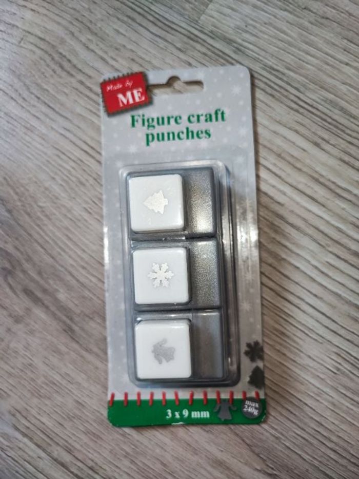 Lot de 3 perforatrices noël neuves