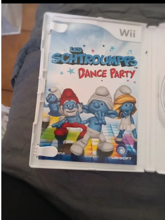 Jeu wii les Schtroumpfs dance party - photo numéro 3