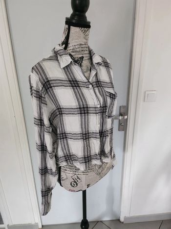 Ravissante chemise à carreaux Noirs et Blanc de taille 42
