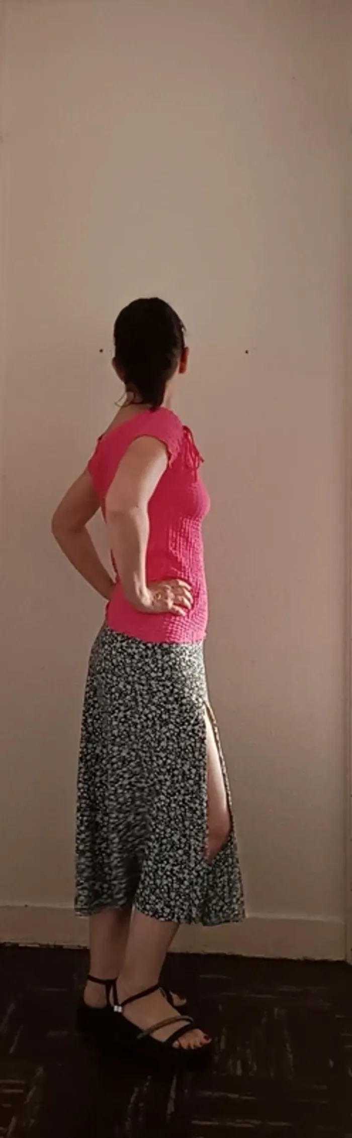 T-shirt rose asymétrique Jennyfer T. S