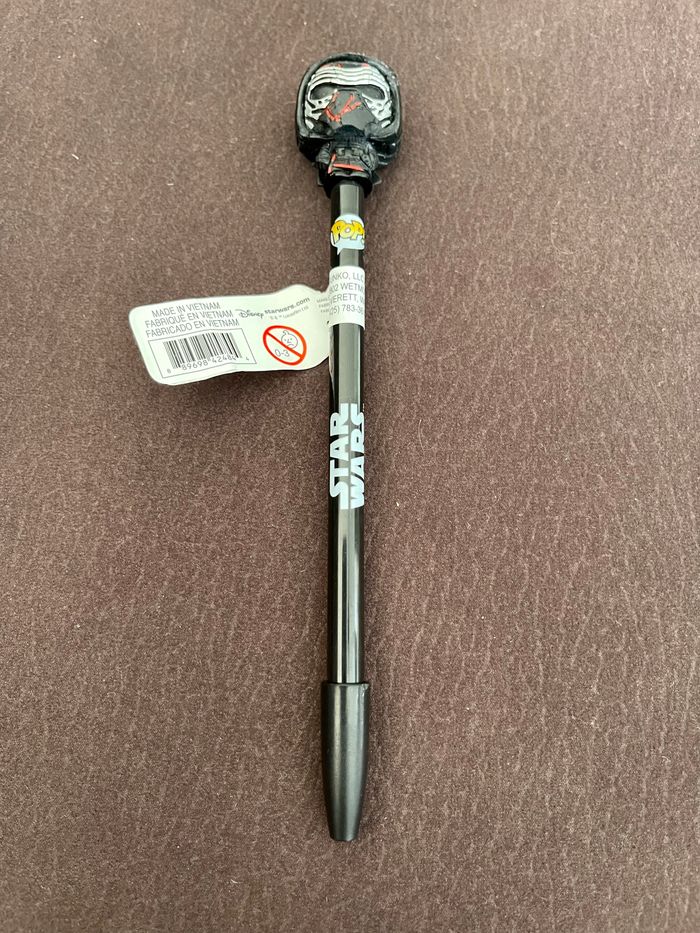 Lot de 2 stylos billes, avec figurines Star Wars - photo numéro 3