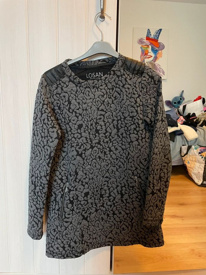 Pull long taille 12 ans noir et gris imprimer léopard
