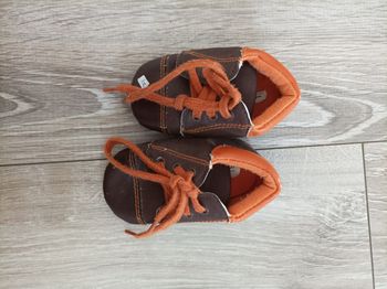 Chaussures bébé marron