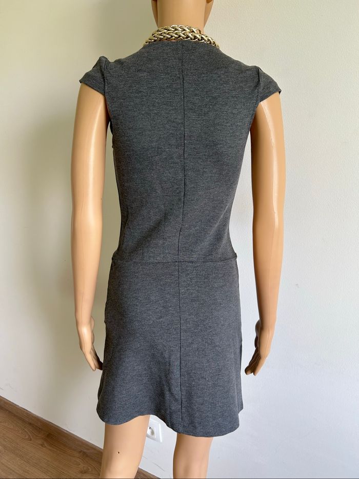 Robe grise et noire neuve à manches courtes Naf Naf taille XS - photo numéro 5