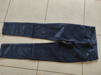 Pantalon velours bleu marine 11-12 ans neuf
Marque TEX