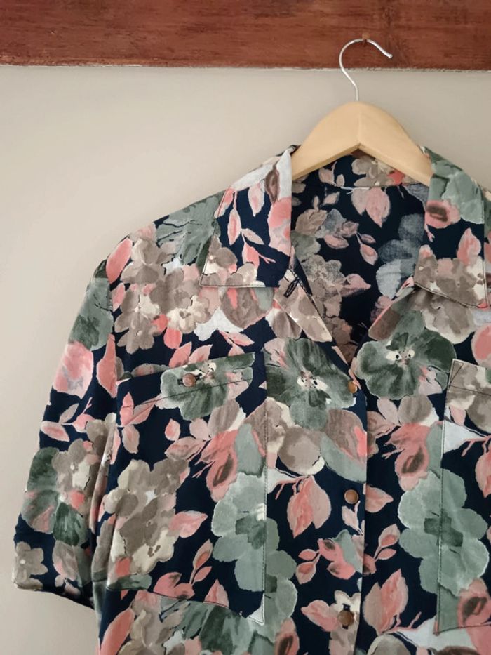 Blouse courte fleuri marine rose - photo numéro 3