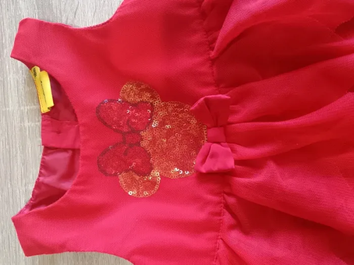 C45 robe type cérémonie rouge Disney 18 mois - photo numéro 3