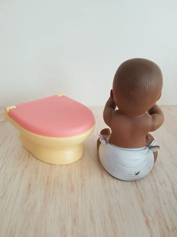 Sucette Corolle, pot Vertbaudet et accessoires pour poupée - photo numéro 17