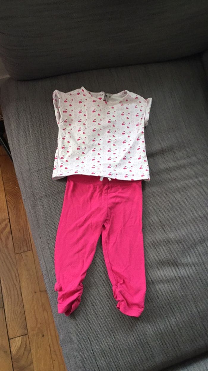 Ensemble bébé fille en taille 9 mois