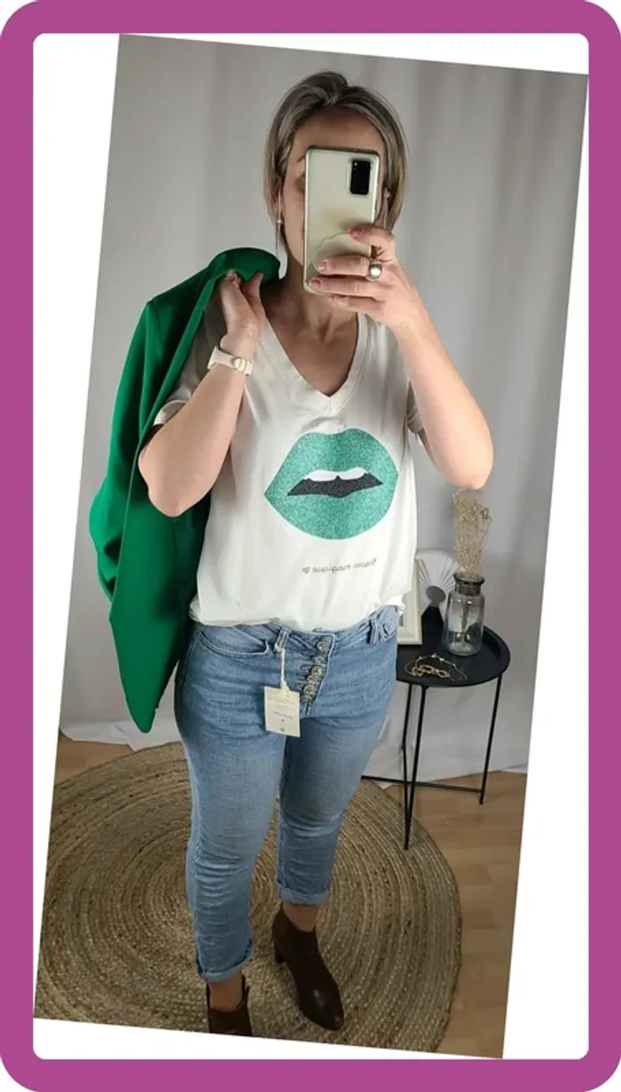 T-Shirt bouche et paillettes, NEUF avec étiquette