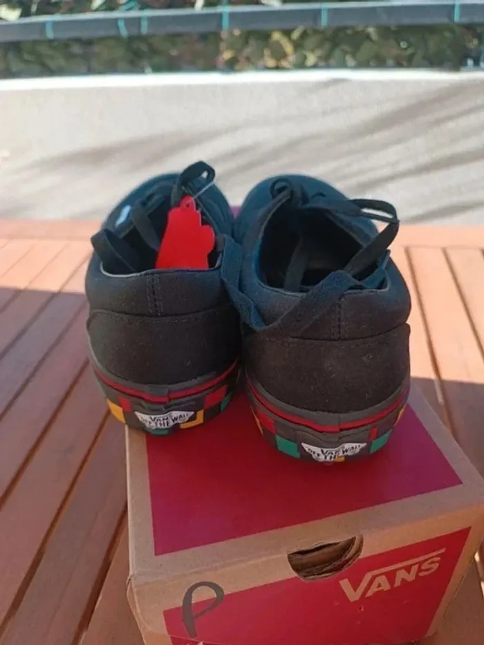 Baskets noires vans pointure 36,5 mixtes - photo numéro 4