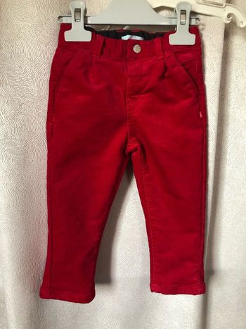 Pantalon velours rouge état neuf 18 mois Obaibi