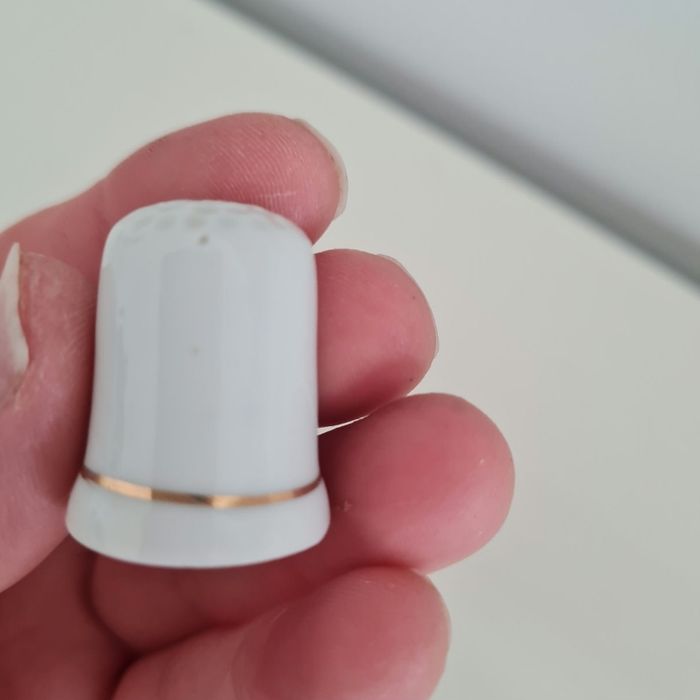 De à coudre en porcelaine - photo numéro 4