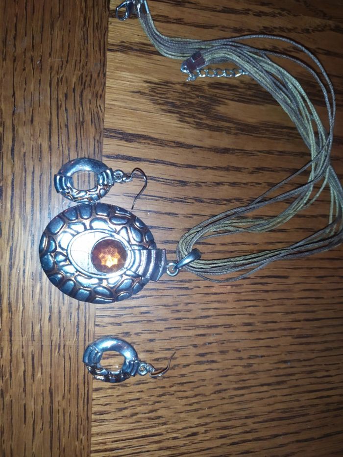 Parure collier boucle d'oreille, bracelet, collier - photo numéro 3