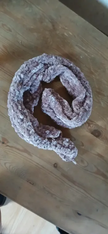 Écharpe en laine rose