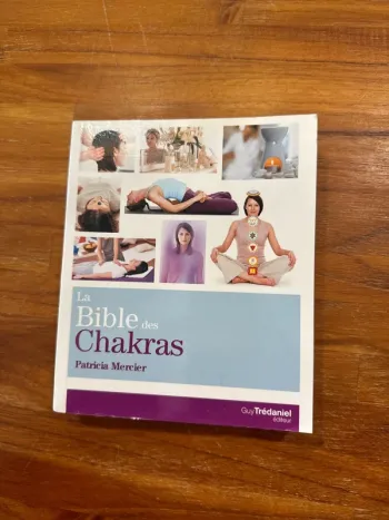Livre la Bible, des chakras