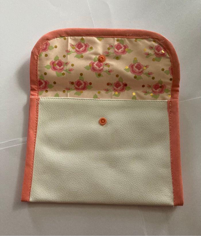 Pochette - photo numéro 2