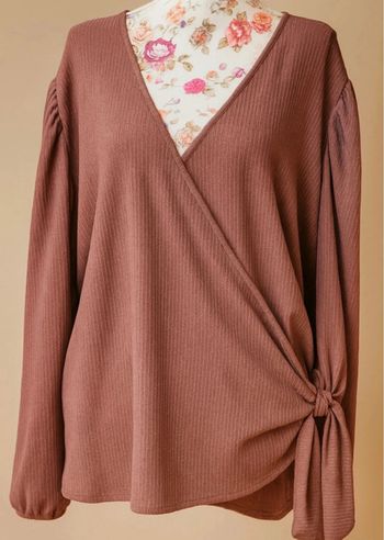 Blouse cache -cœur marron rosé – ONLY – Taille 50/52