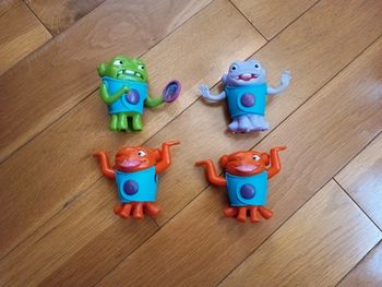 4 figurines en route de McDonald's année 2015