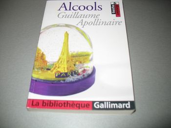 LIVRE : ALCOOLS "LA BIBLIOTHÈQUE GALLIMARD" - NEUF - n°49