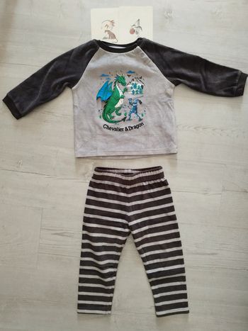Très joli pyjama velours deux pièces Sergent Major taille 2 ans