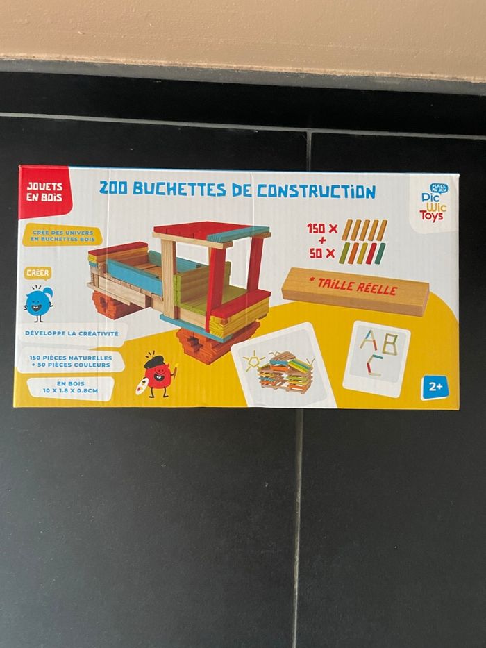 200 bûchettes de construction neuves - photo numéro 2