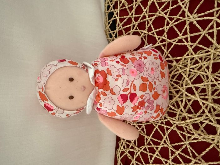 Doudou Jacadi poupée Joséphine liberty Betsy