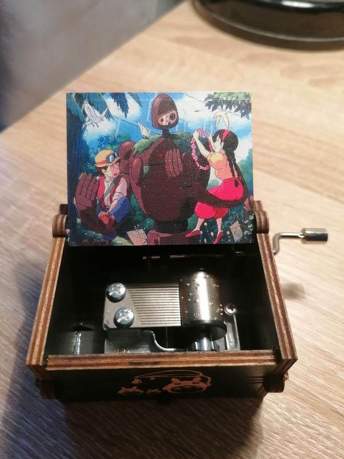 boite musical le château dans le ciel ghibli