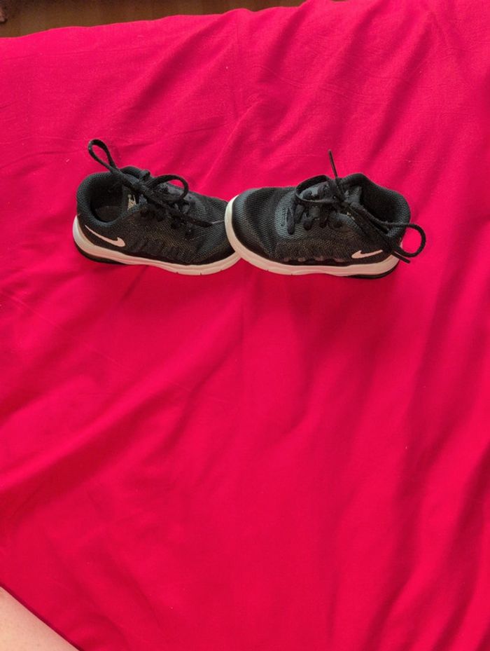 Basket Nike Air Max Invigor - photo numéro 2