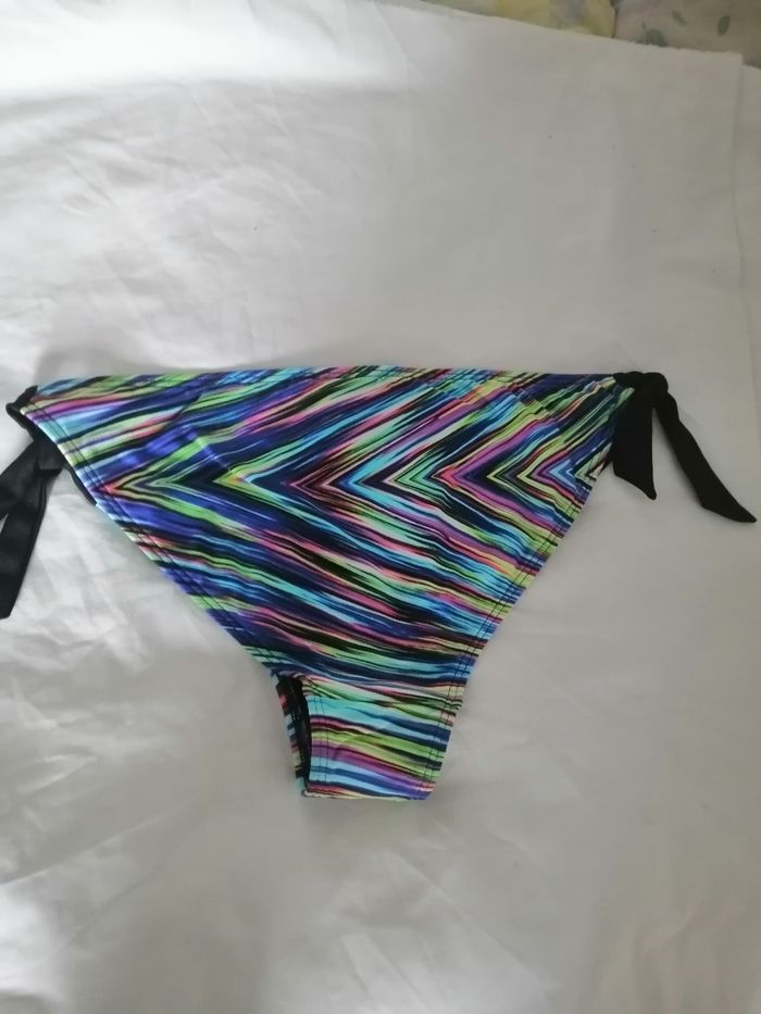 Bas de maillot de bain neuf T 40 - photo numéro 2