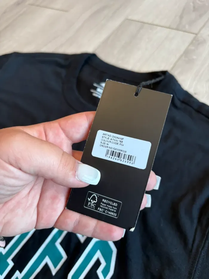 T shirt Dickies Taille M neuf avec étiquette - photo numéro 5