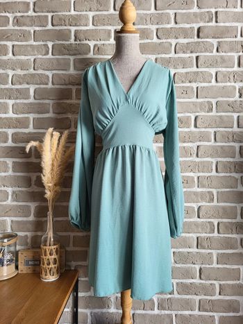 Magnifique robe vert sauge Made in Italy - Neuve