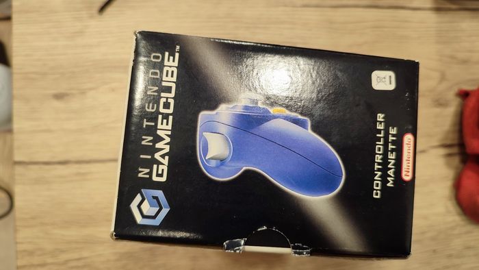 Manette Nintendo GameCube violette en boîte - photo numéro 6