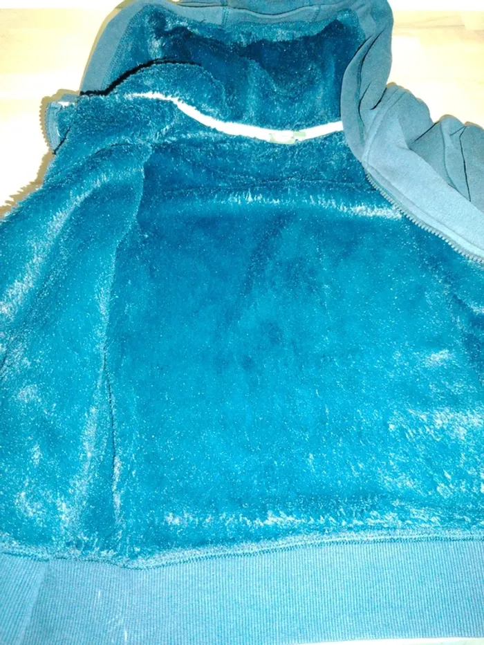 Veste avec capuche - photo numéro 3