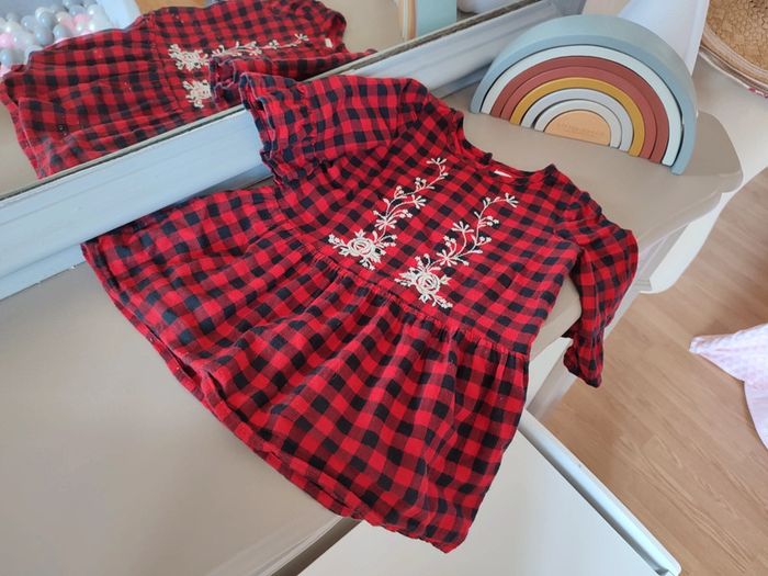 Robe rouge et noire 18/24 mois Baby Gap