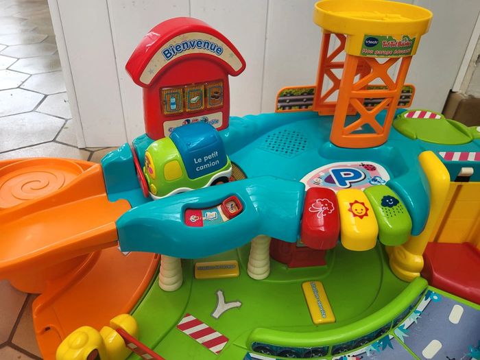 Circuit avec 1 voiture - photo numéro 4