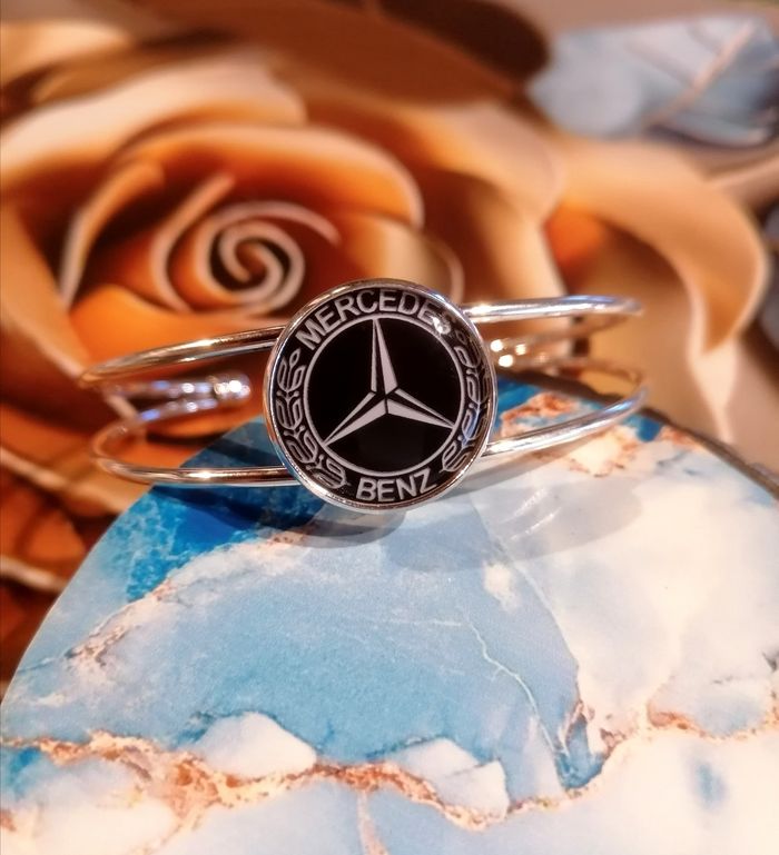 Bracelet manchette Mercedes benz - photo numéro 2