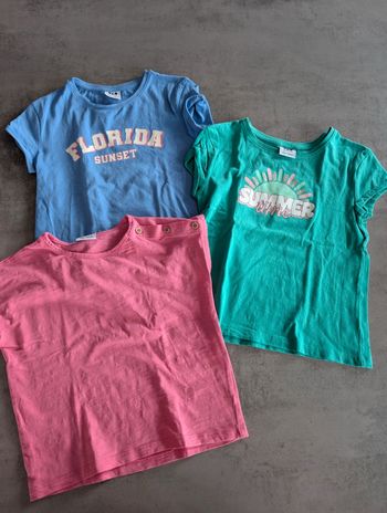 Lot 3 tee shirts 4 ans