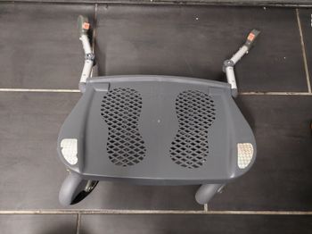 Vends  Porte enfant sur la poussette